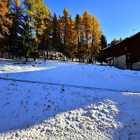 De Hameau Du Sauget *